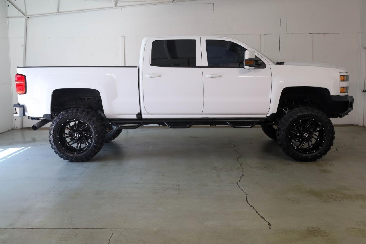 Chevrolet Silverado 2500HD 4WD Crew Cab 153.7" High Country 2017