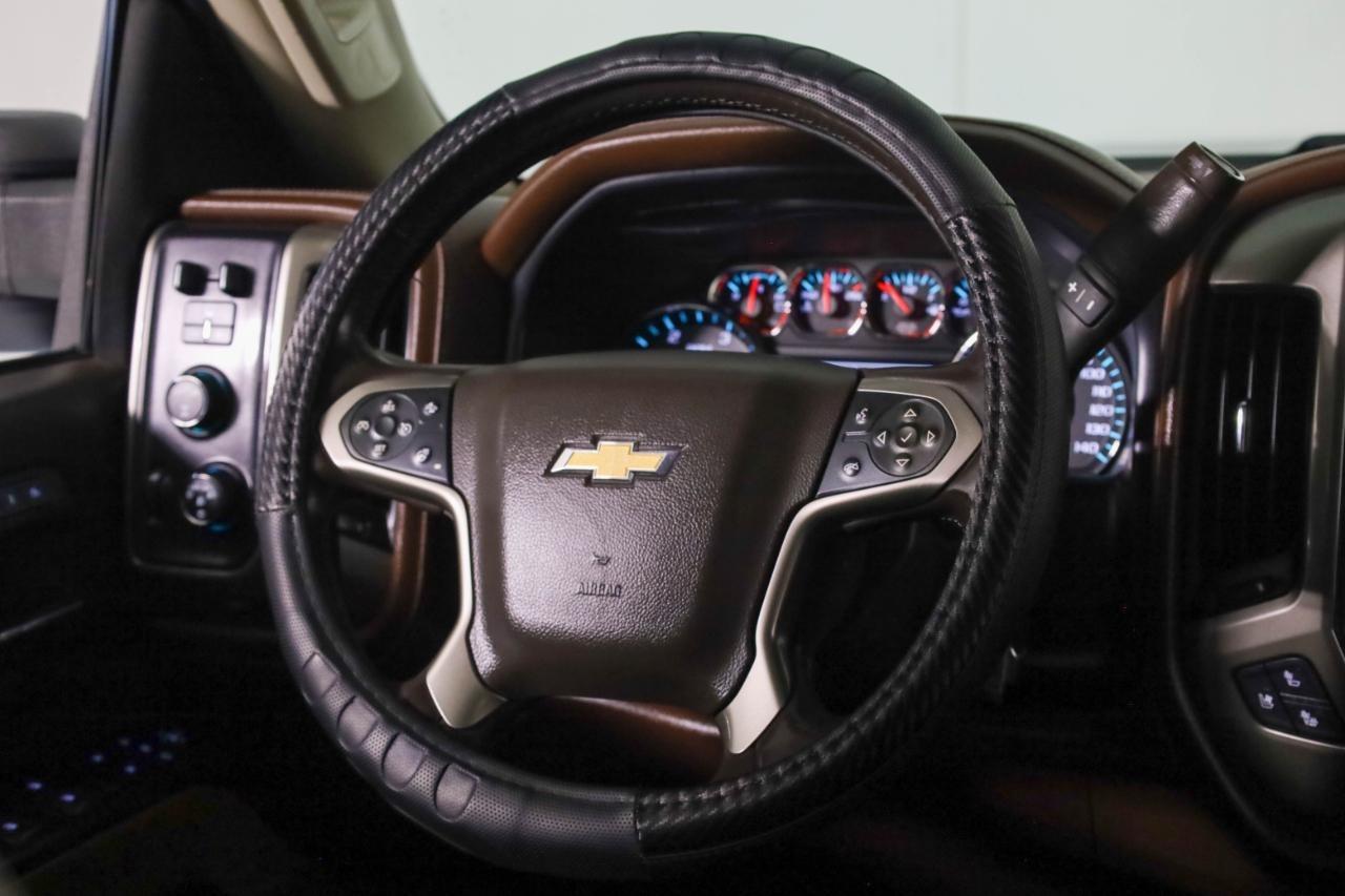 Chevrolet Silverado 2500HD 4WD Crew Cab 153.7" High Country 2017