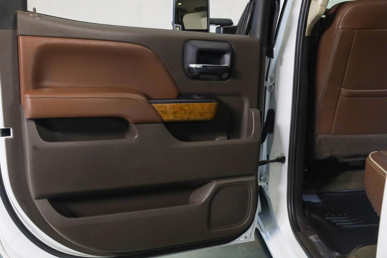 Chevrolet Silverado 2500HD 4WD Crew Cab 153.7" High Country 2017