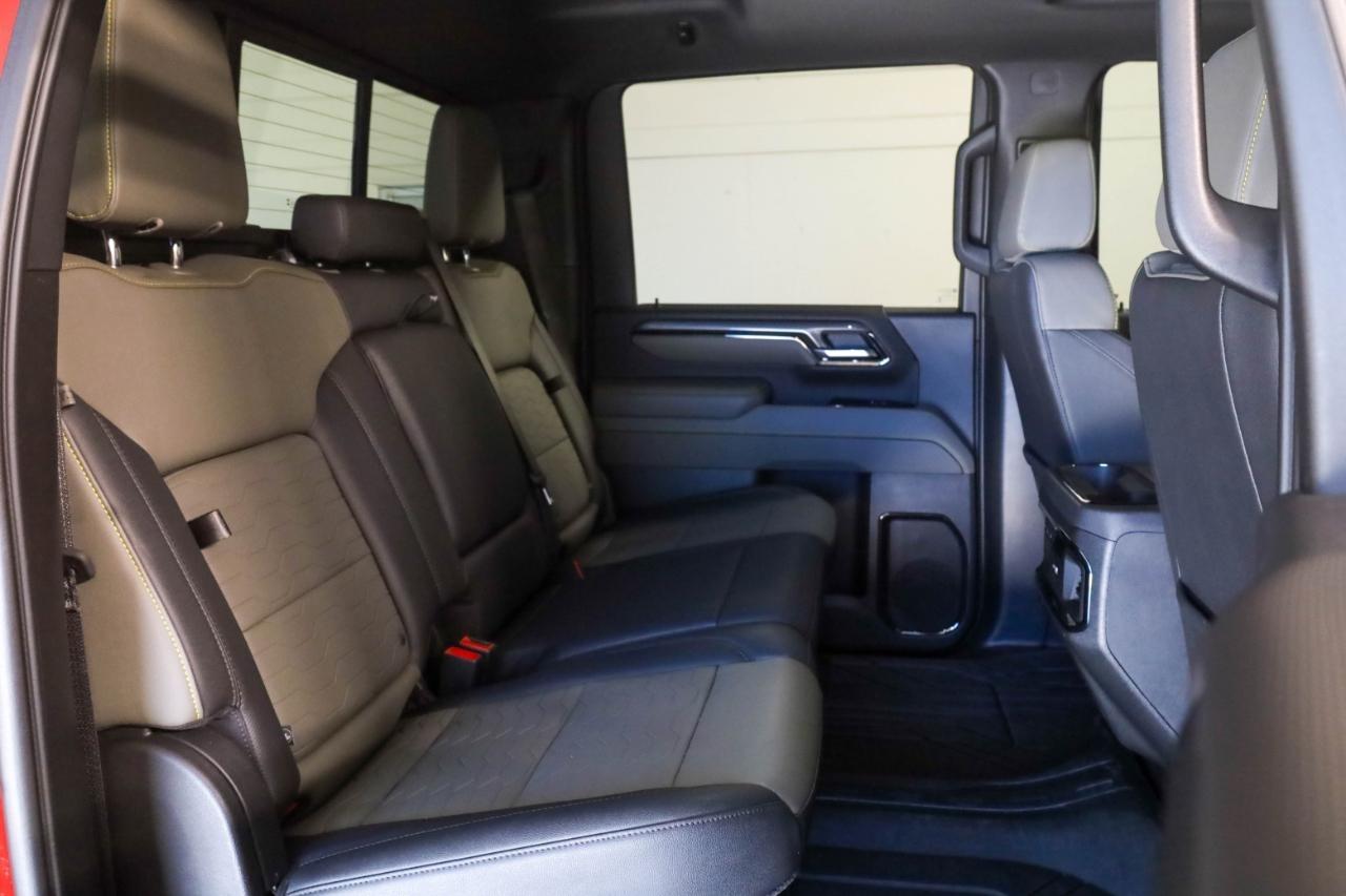 Chevrolet Silverado 2500HD 4WD Crew Cab 159" ZR2 2026