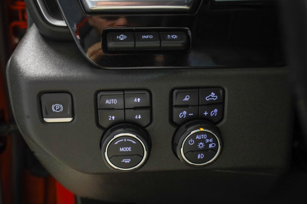 Chevrolet Silverado 3500HD 4WD Crew Cab 159" LTZ 2024