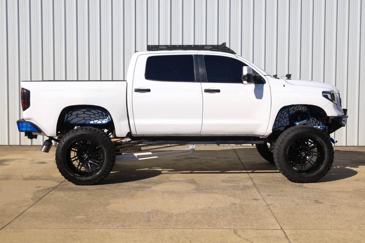 Toyota Tundra 4WD TRD Pro CrewMax 5.5' Bed 5.7L FFV (Natl) 2017