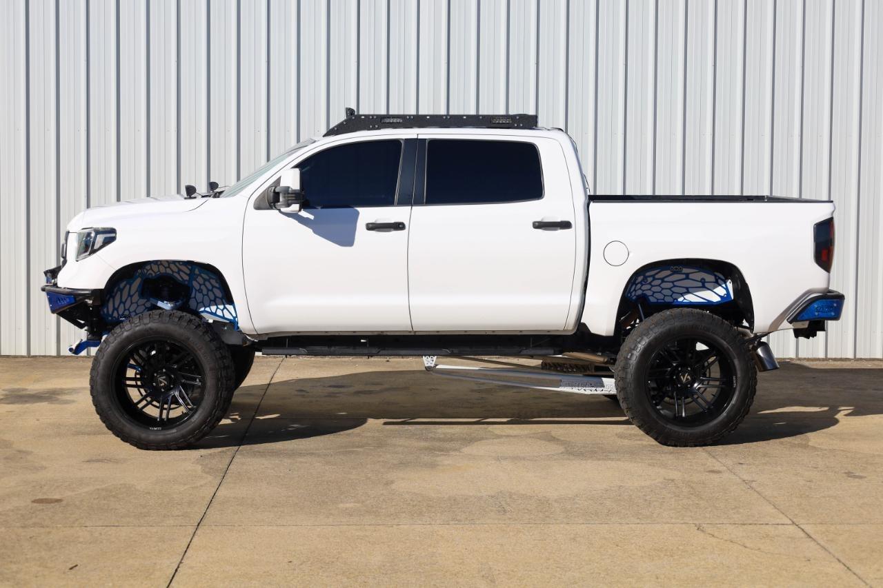 Toyota Tundra 4WD TRD Pro CrewMax 5.5' Bed 5.7L FFV (Natl) 2017