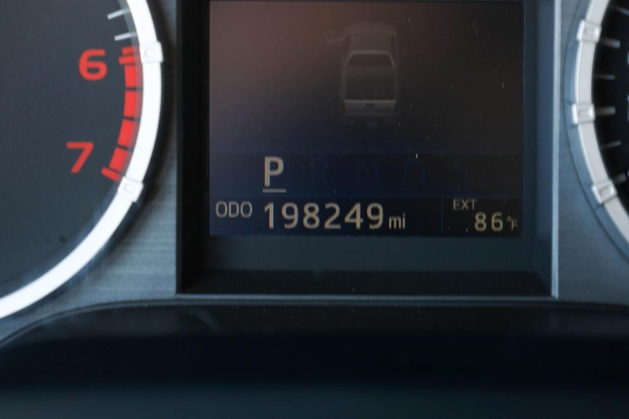 Toyota Tundra 4WD TRD Pro CrewMax 5.5' Bed 5.7L FFV (Natl) 2017