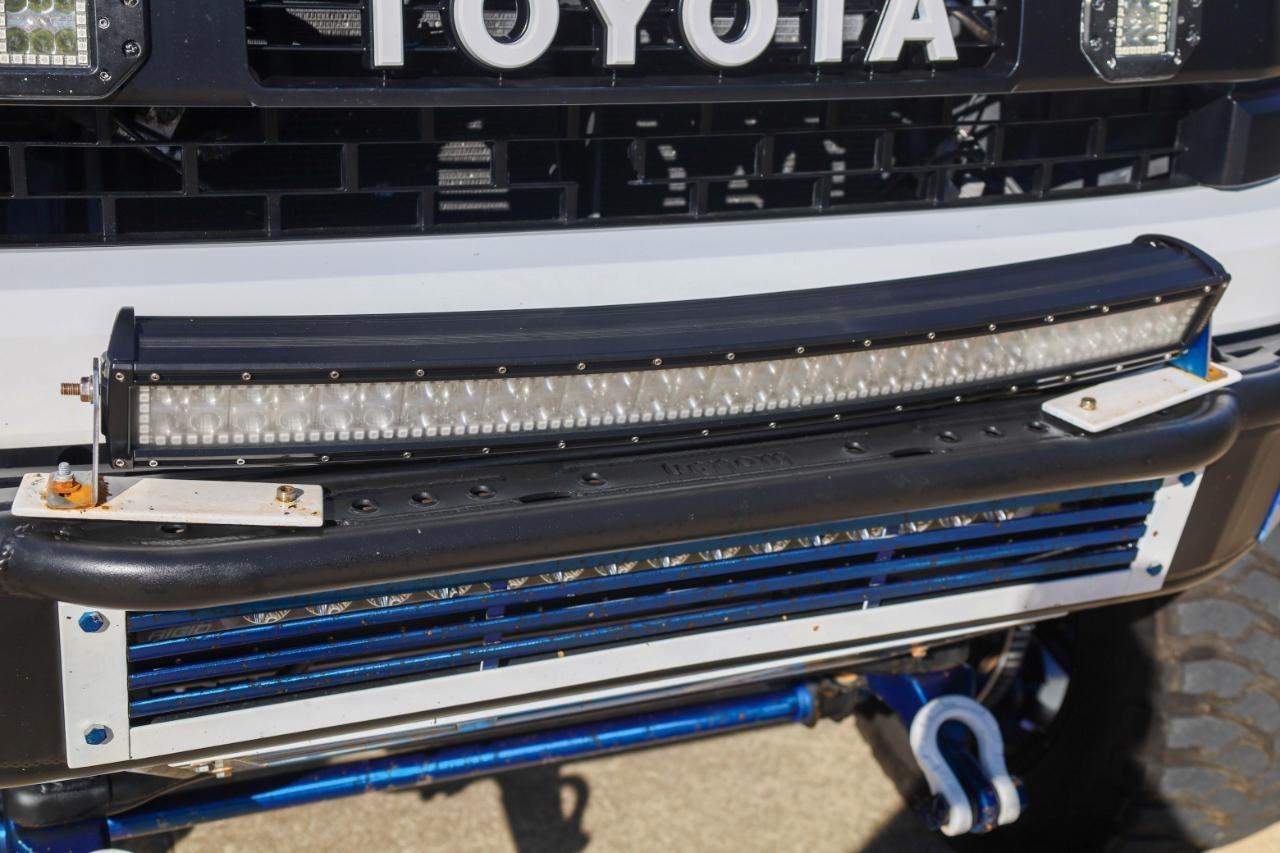 Toyota Tundra 4WD TRD Pro CrewMax 5.5' Bed 5.7L FFV (Natl) 2017
