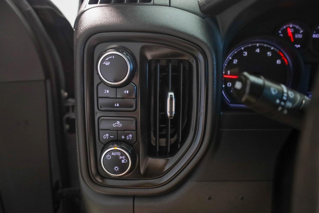 Chevrolet Silverado 2500HD 4WD Crew Cab 159" Custom 2024