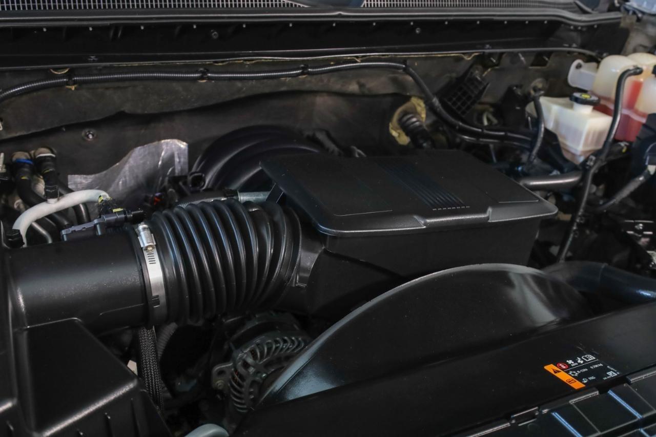 Chevrolet Silverado 2500HD 4WD Crew Cab 159" Custom 2024