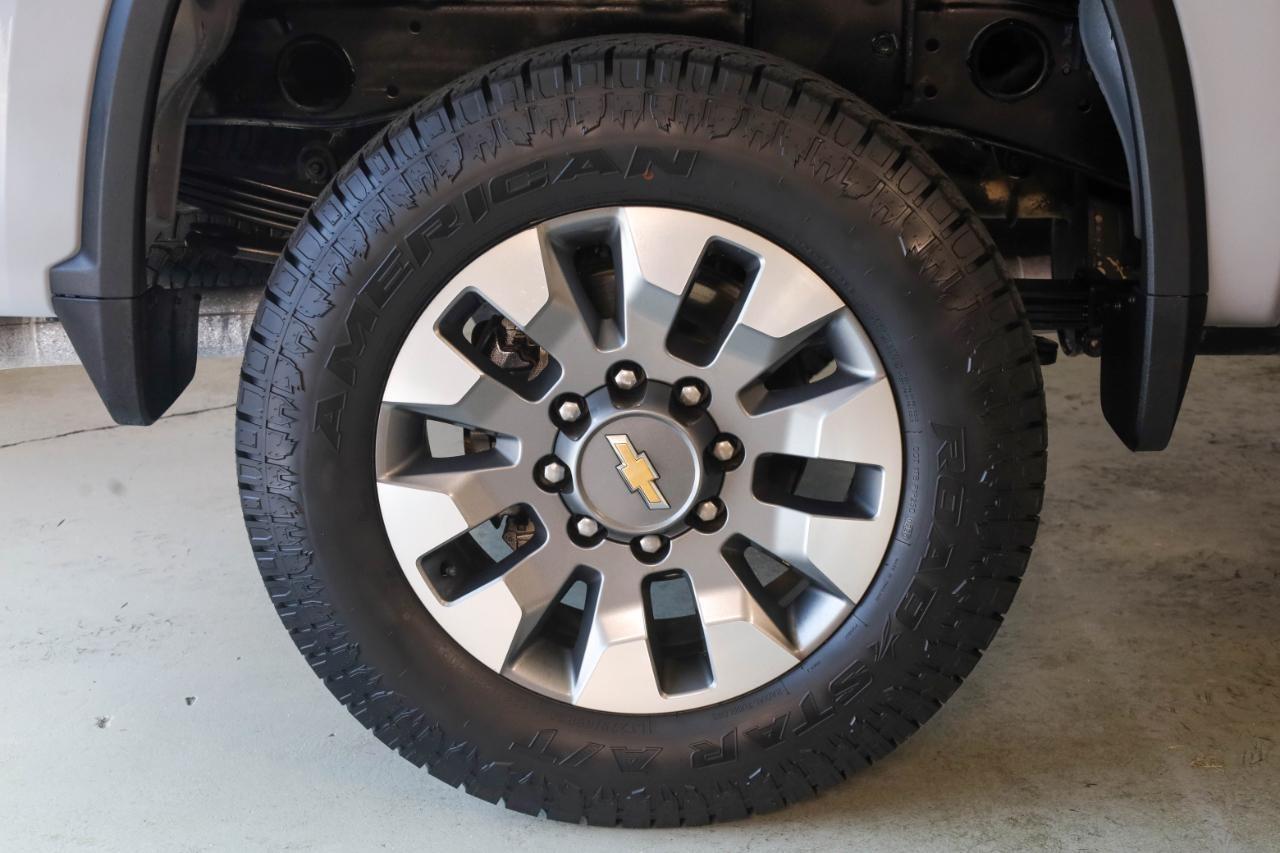 Chevrolet Silverado 2500HD 4WD Crew Cab 159" Custom 2024