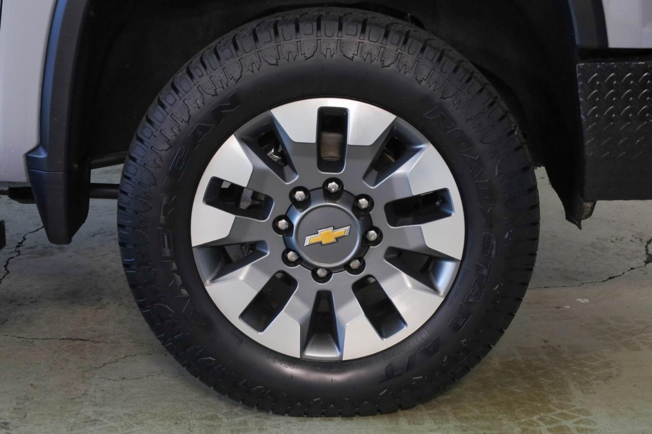 Chevrolet Silverado 2500HD 4WD Crew Cab 159" Custom 2024