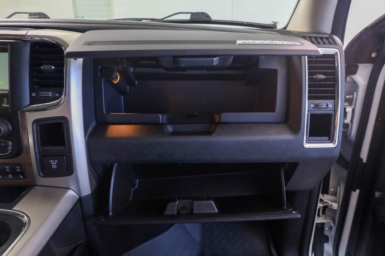 RAM 2500 Laramie 4x4 Mega Cab 6'4" Box 2017