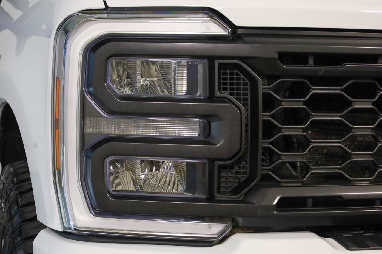 Ford Super Duty F-250 SRW King Ranch 4WD Crew Cab 8' Box 2025
