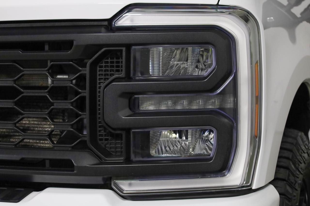 Ford Super Duty F-250 SRW King Ranch 4WD Crew Cab 8' Box 2025
