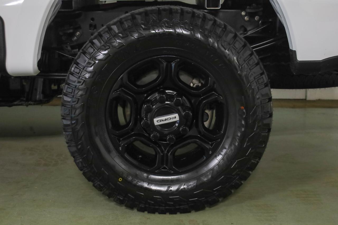Ford Super Duty F-250 SRW King Ranch 4WD Crew Cab 8' Box 2025