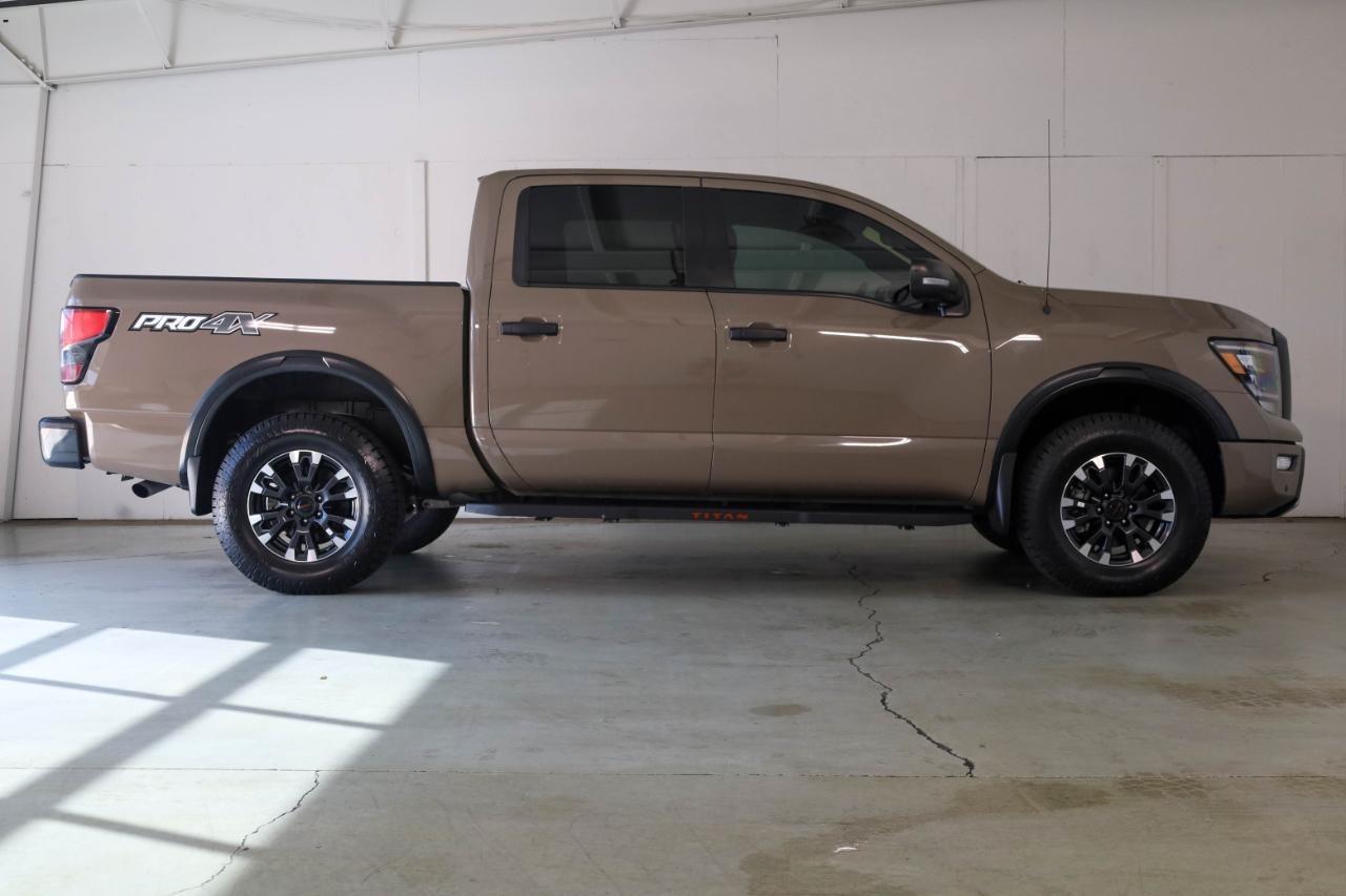 Nissan Titan 4x4 Crew Cab PRO-4X 2020