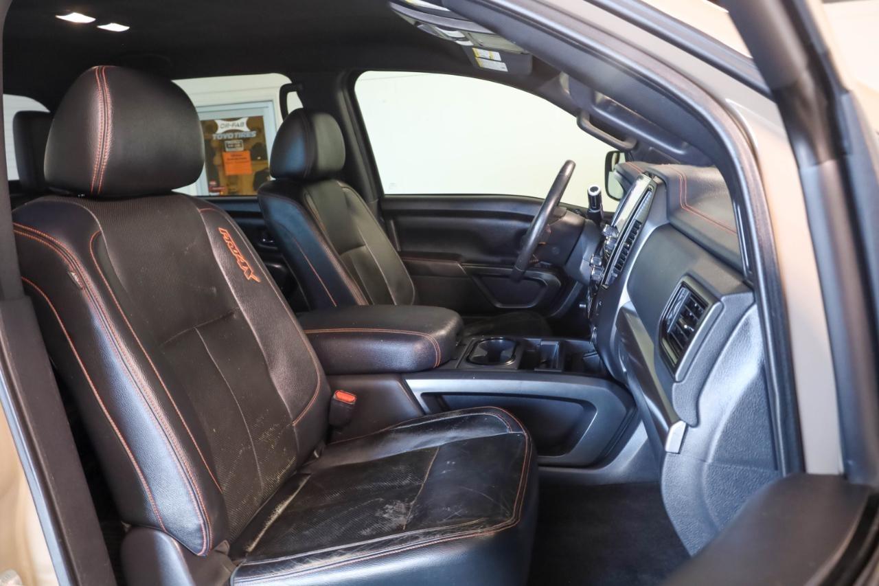 Nissan Titan 4x4 Crew Cab PRO-4X 2020