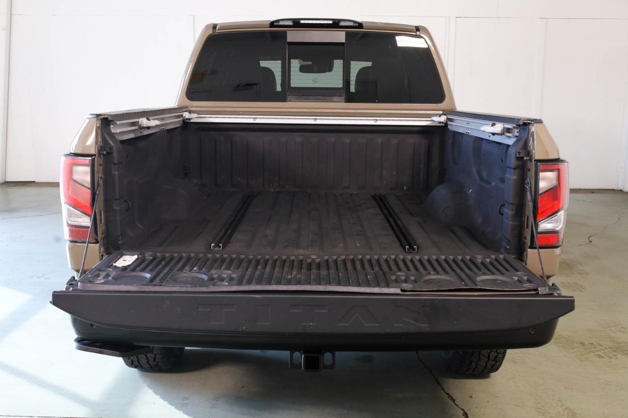 Nissan Titan 4x4 Crew Cab PRO-4X 2020