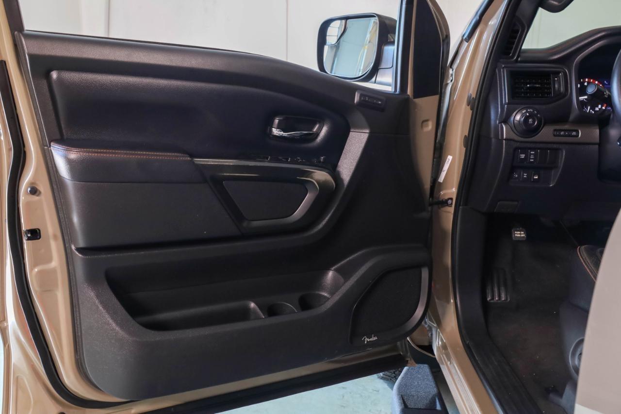 Nissan Titan 4x4 Crew Cab PRO-4X 2020