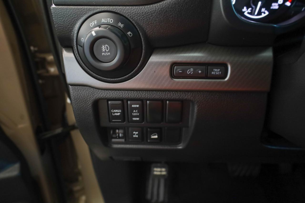 Nissan Titan 4x4 Crew Cab PRO-4X 2020
