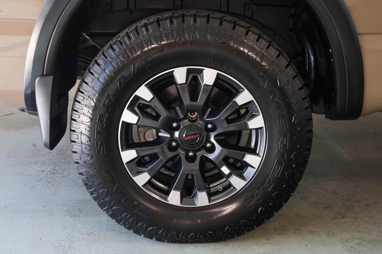 Nissan Titan 4x4 Crew Cab PRO-4X 2020