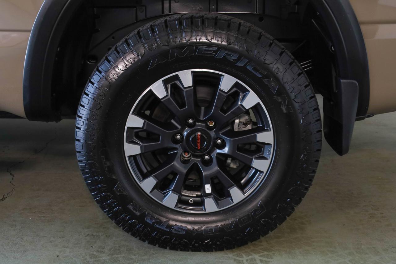 Nissan Titan 4x4 Crew Cab PRO-4X 2020