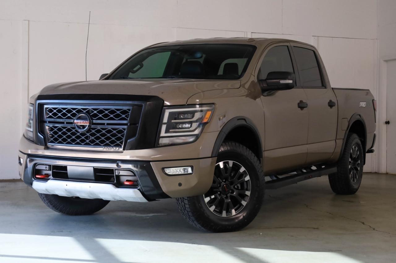 Nissan Titan 4x4 Crew Cab PRO-4X 2020
