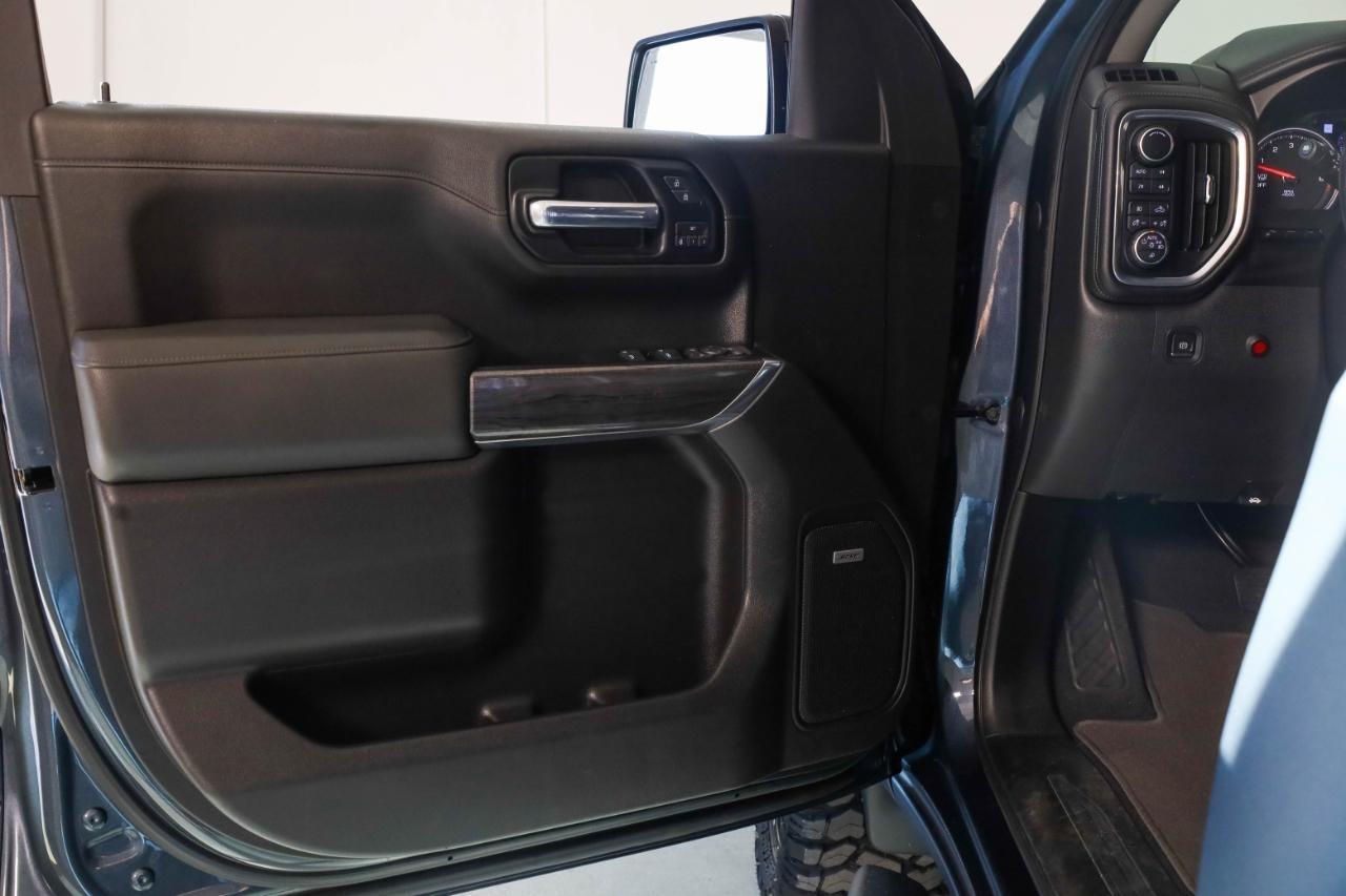 Chevrolet Silverado 1500 4WD Crew Cab 147" LTZ 2019