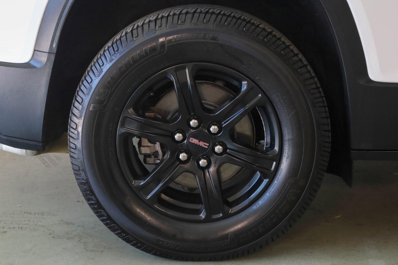 GMC Acadia AWD 4dr AT4 2020