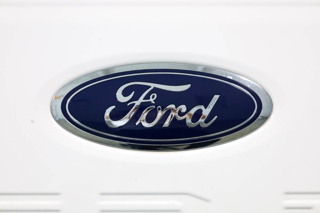 Ford Super Duty F-250 SRW King Ranch 4WD Crew Cab 8' Box 2024