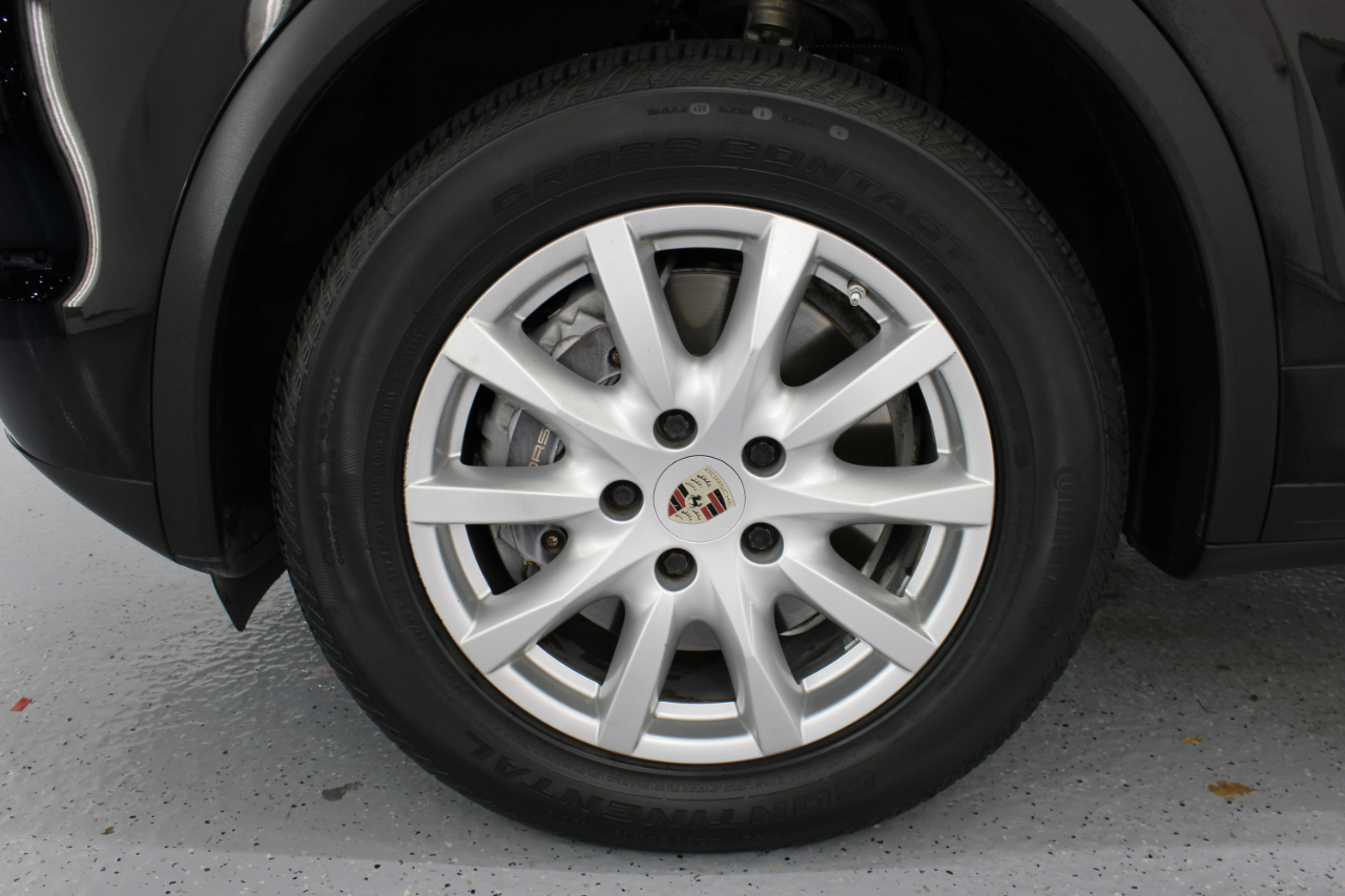 Porsche Cayenne AWD 4dr Tiptronic 2012