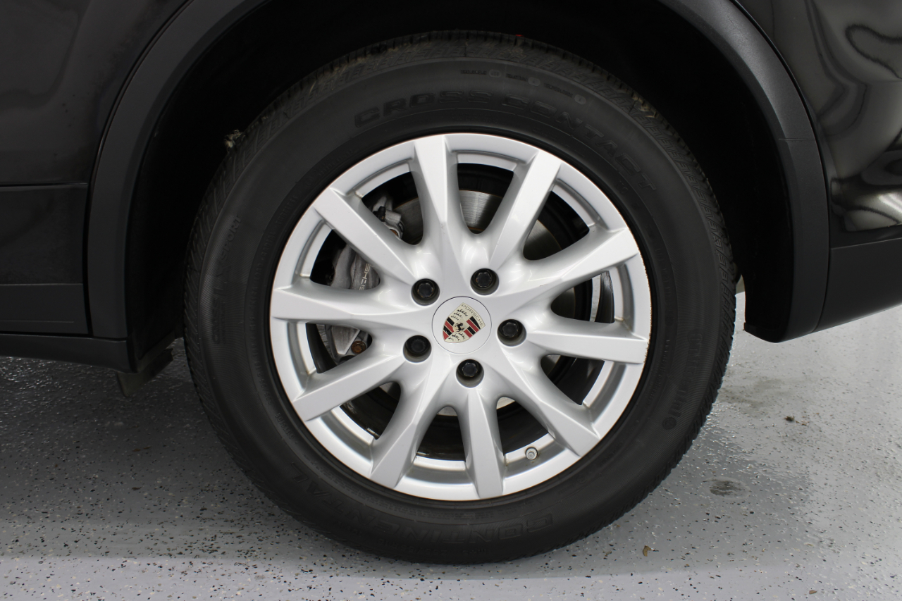 Porsche Cayenne AWD 4dr Tiptronic 2012