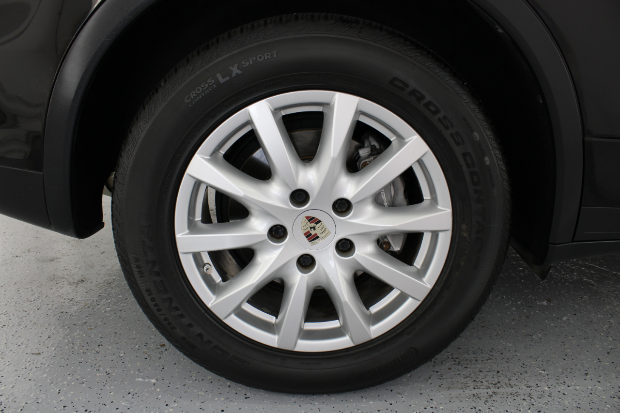 Porsche Cayenne AWD 4dr Tiptronic 2012