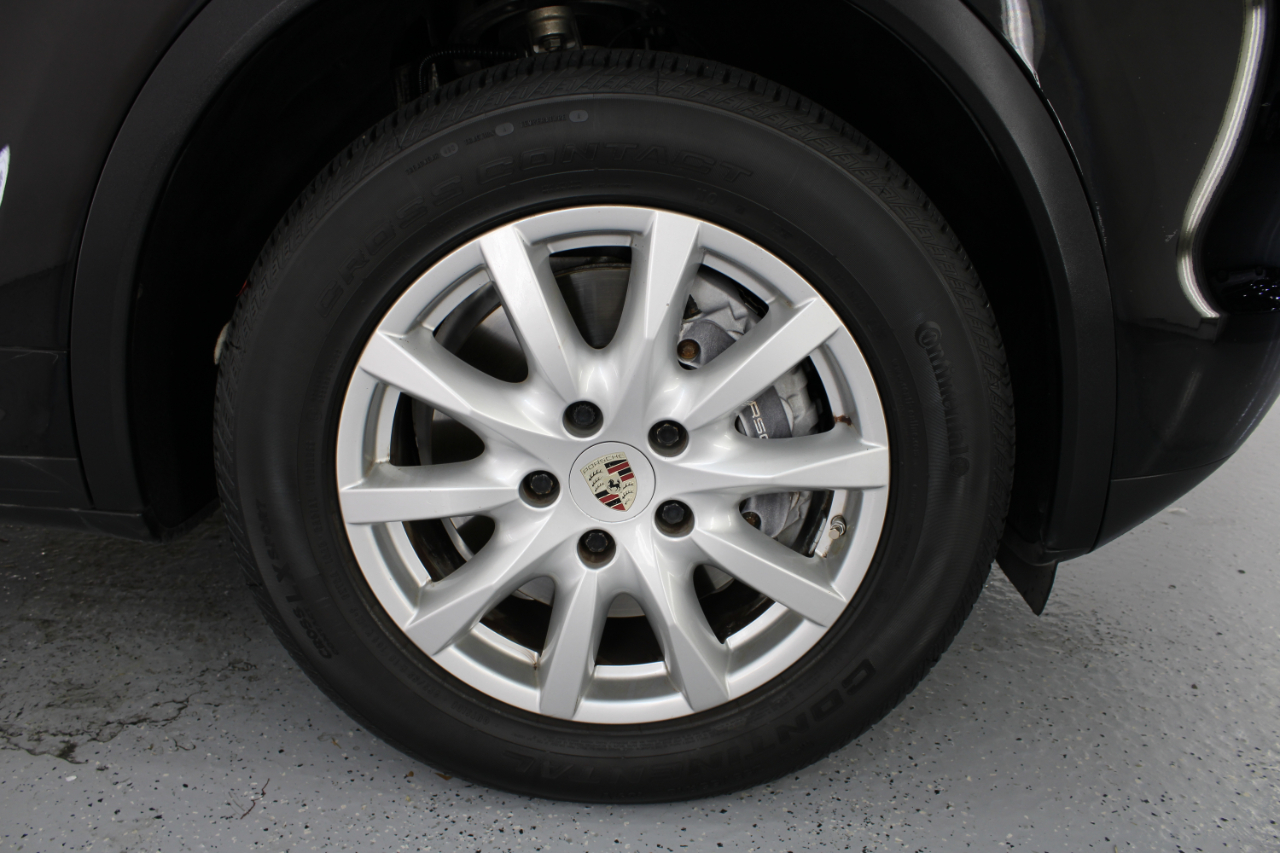 Porsche Cayenne AWD 4dr Tiptronic 2012