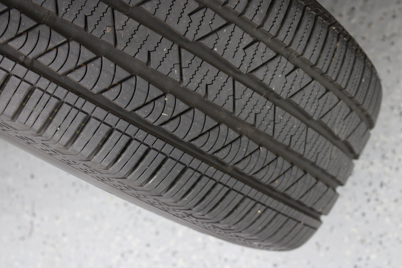 Porsche Cayenne AWD 4dr Tiptronic 2012