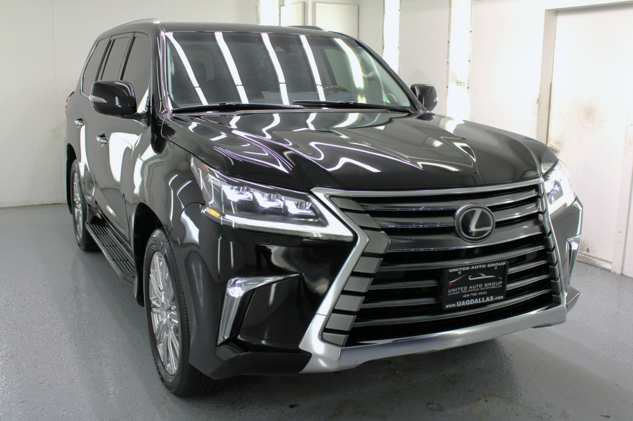 Lexus LX 570 4D SUV AWD w/3-Row 2017