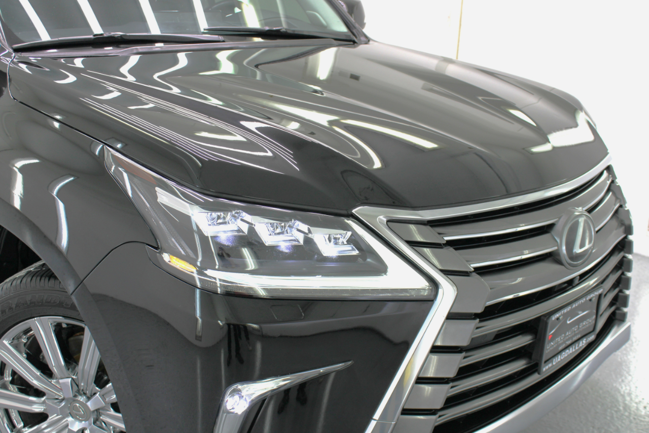 Lexus LX 570 4D SUV AWD w/3-Row 2017