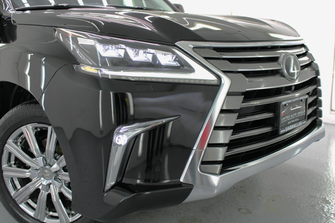 Lexus LX 570 4D SUV AWD w/3-Row 2017