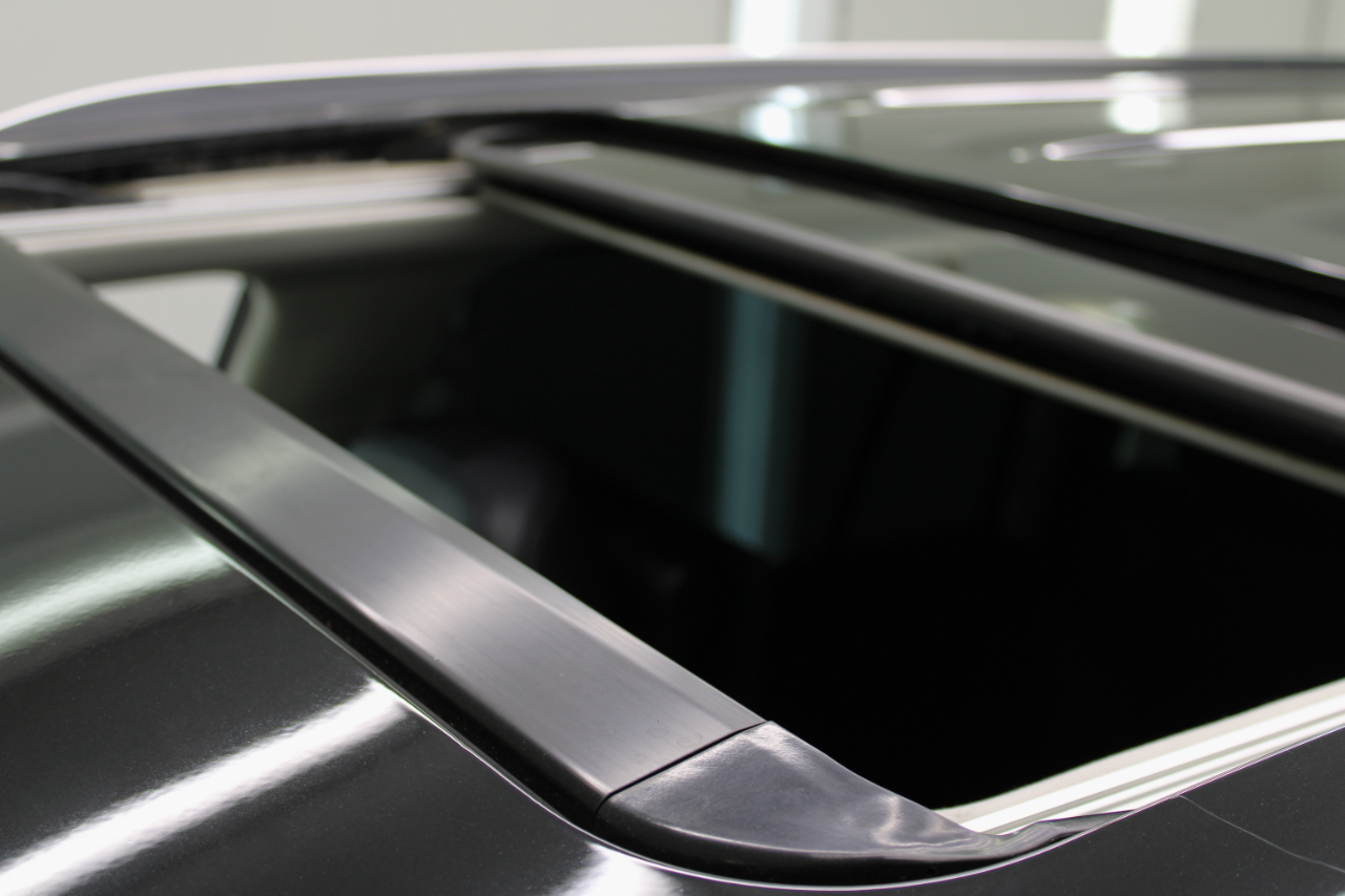 Lexus LX 570 4D SUV AWD w/3-Row 2017