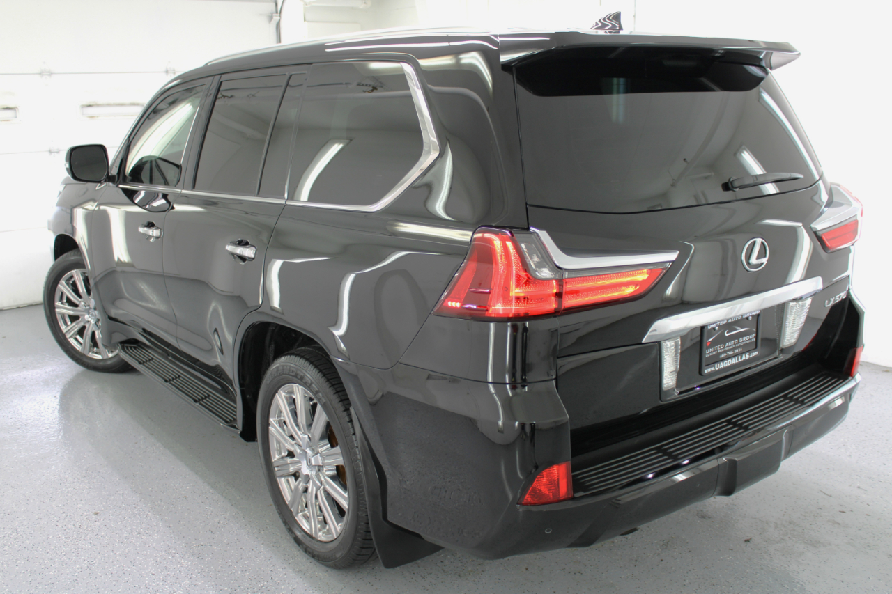 Lexus LX 570 4D SUV AWD w/3-Row 2017