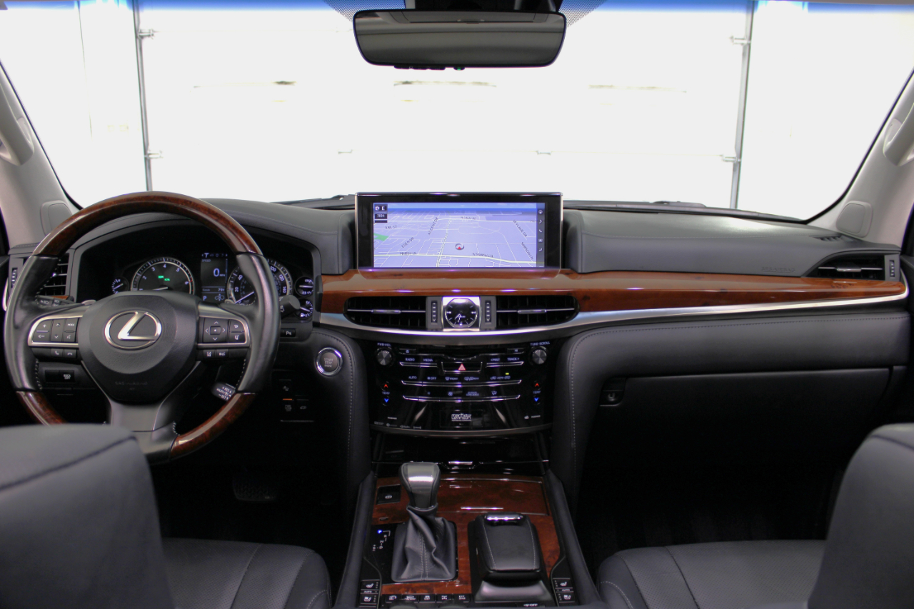 Lexus LX 570 4D SUV AWD w/3-Row 2017