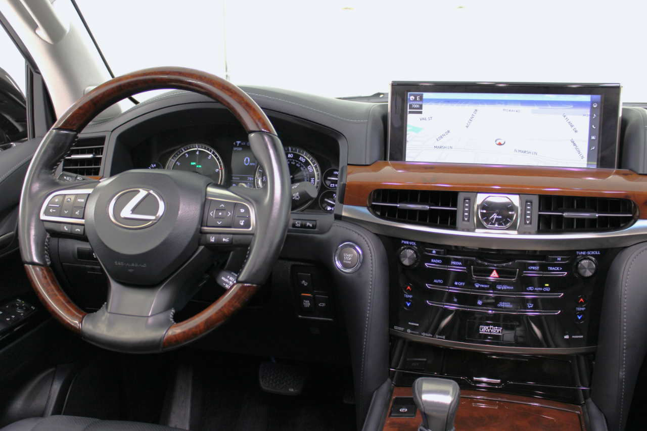 Lexus LX 570 4D SUV AWD w/3-Row 2017