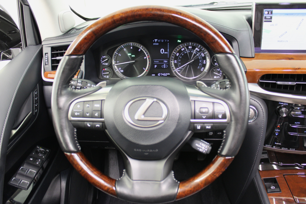 Lexus LX 570 4D SUV AWD w/3-Row 2017