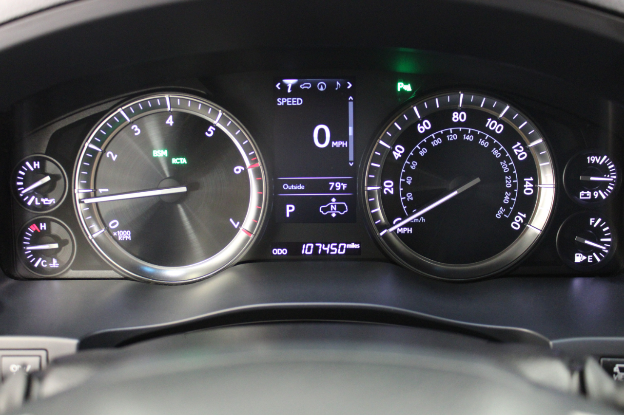 Lexus LX 570 4D SUV AWD w/3-Row 2017