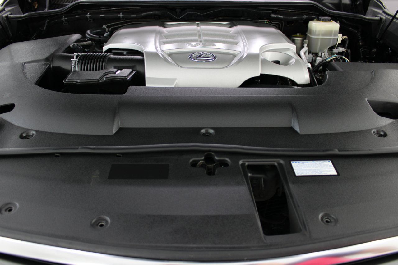 Lexus LX 570 4D SUV AWD w/3-Row 2017