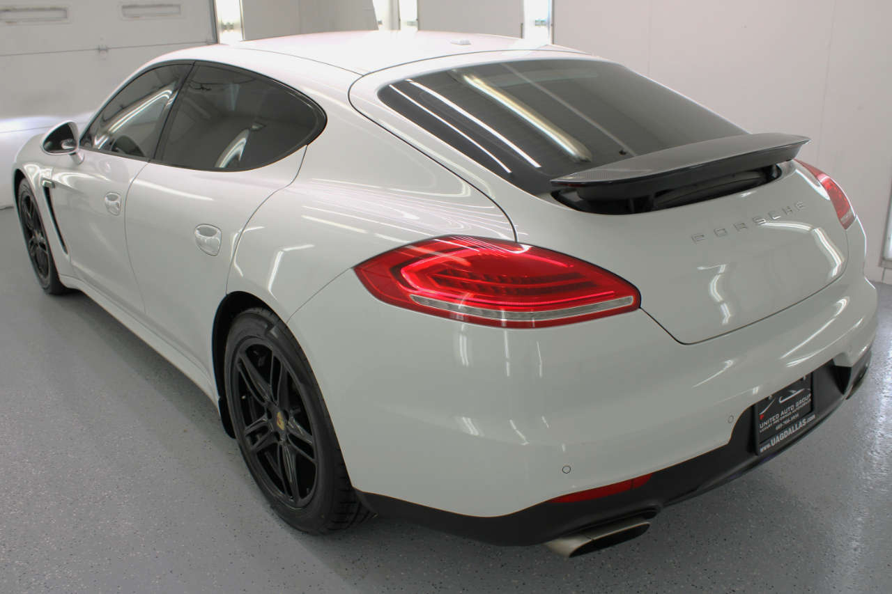 Porsche Panamera 4dr HB 2016