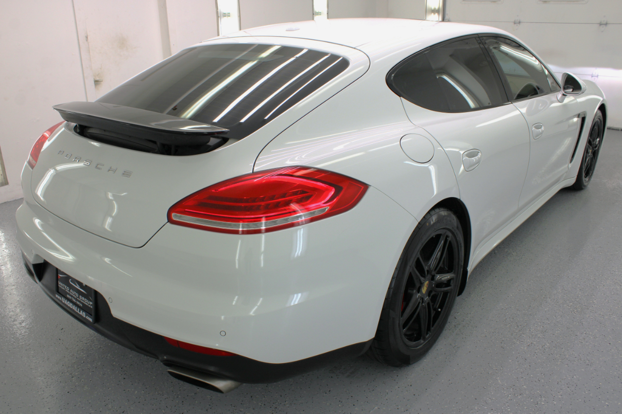 Porsche Panamera 4dr HB 2016
