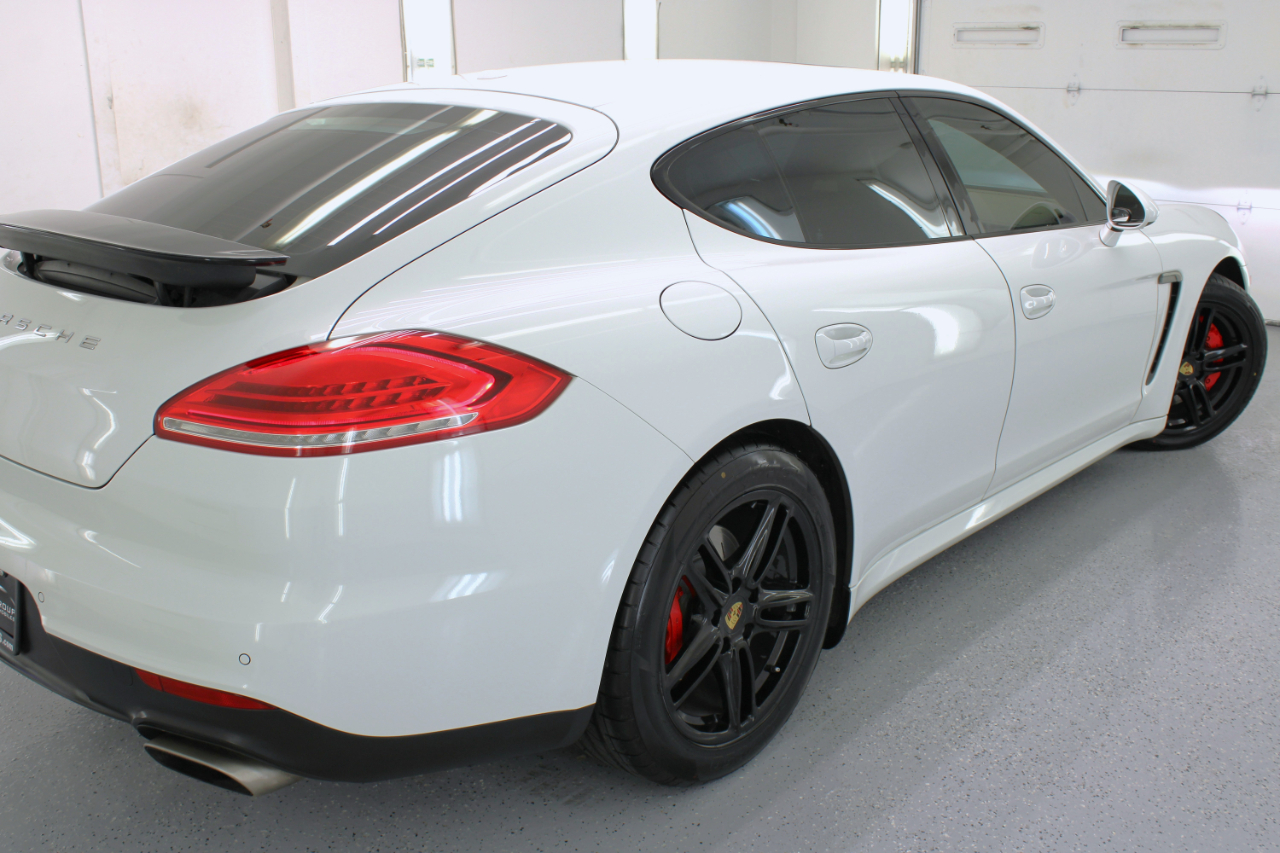 Porsche Panamera 4dr HB 2016