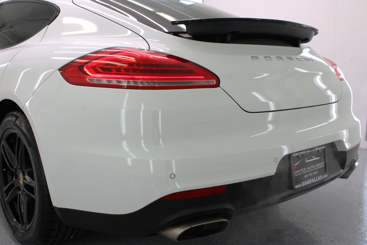 Porsche Panamera 4dr HB 2016