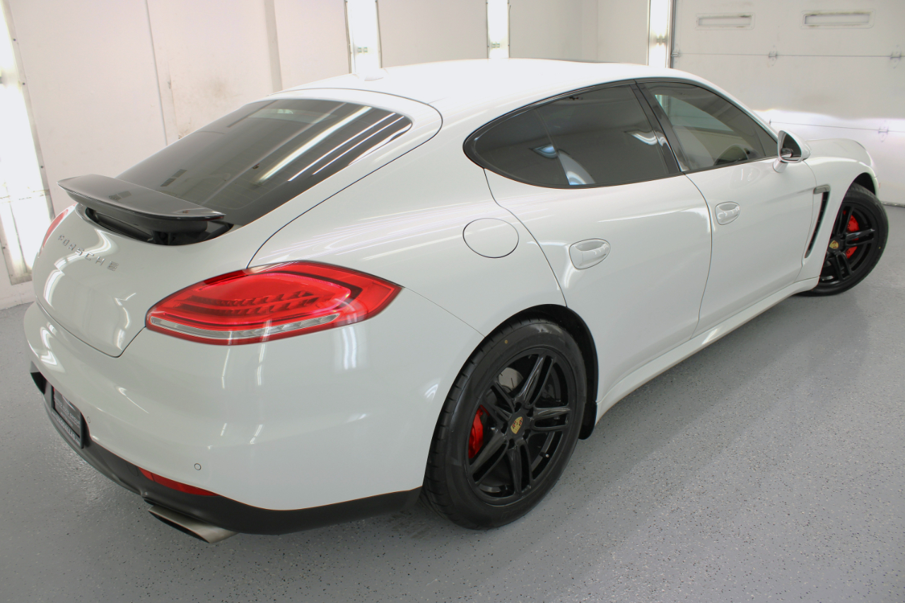 Porsche Panamera 4dr HB 2016