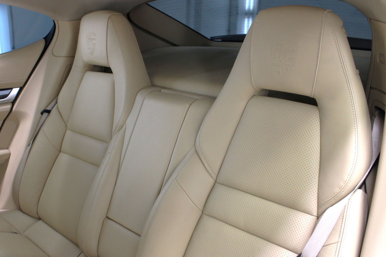 Porsche Panamera 4dr HB 2016