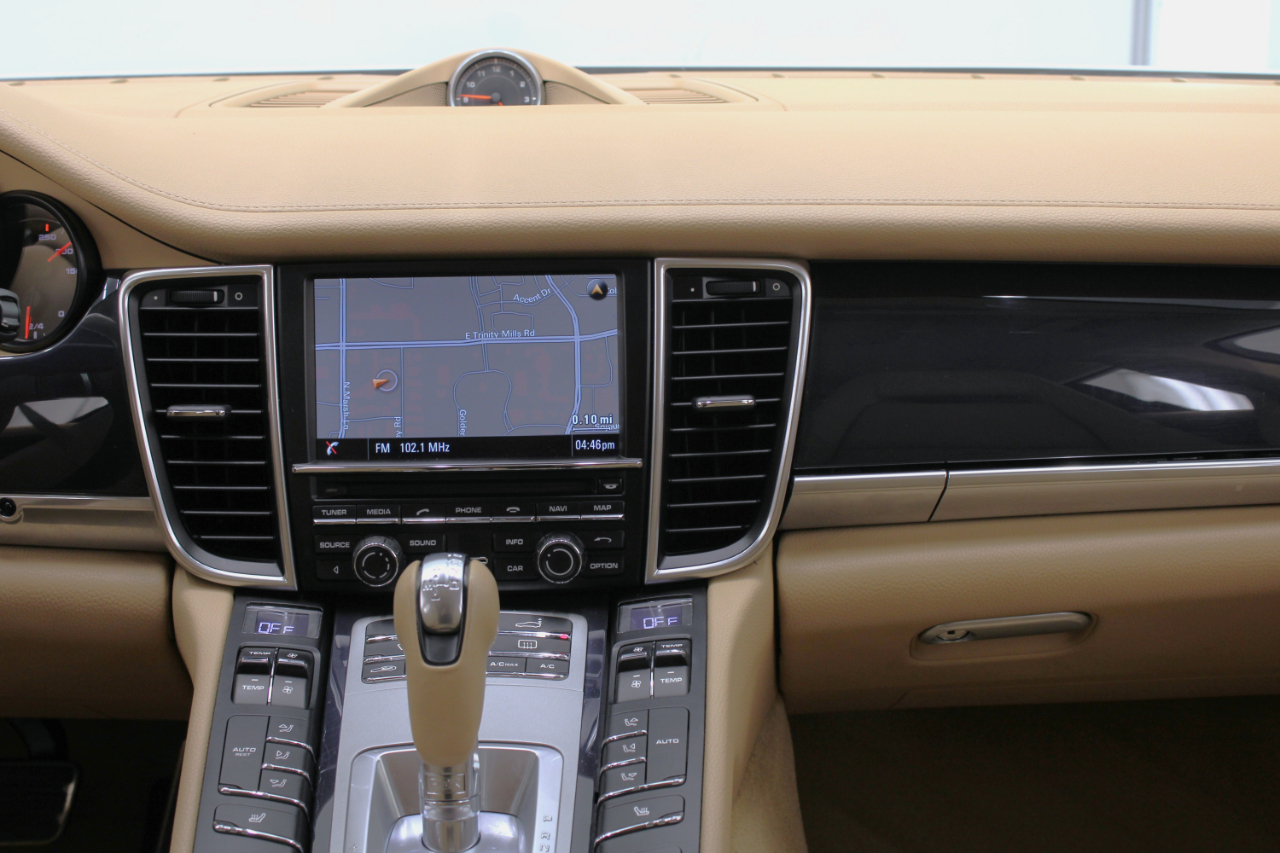 Porsche Panamera 4dr HB 2016